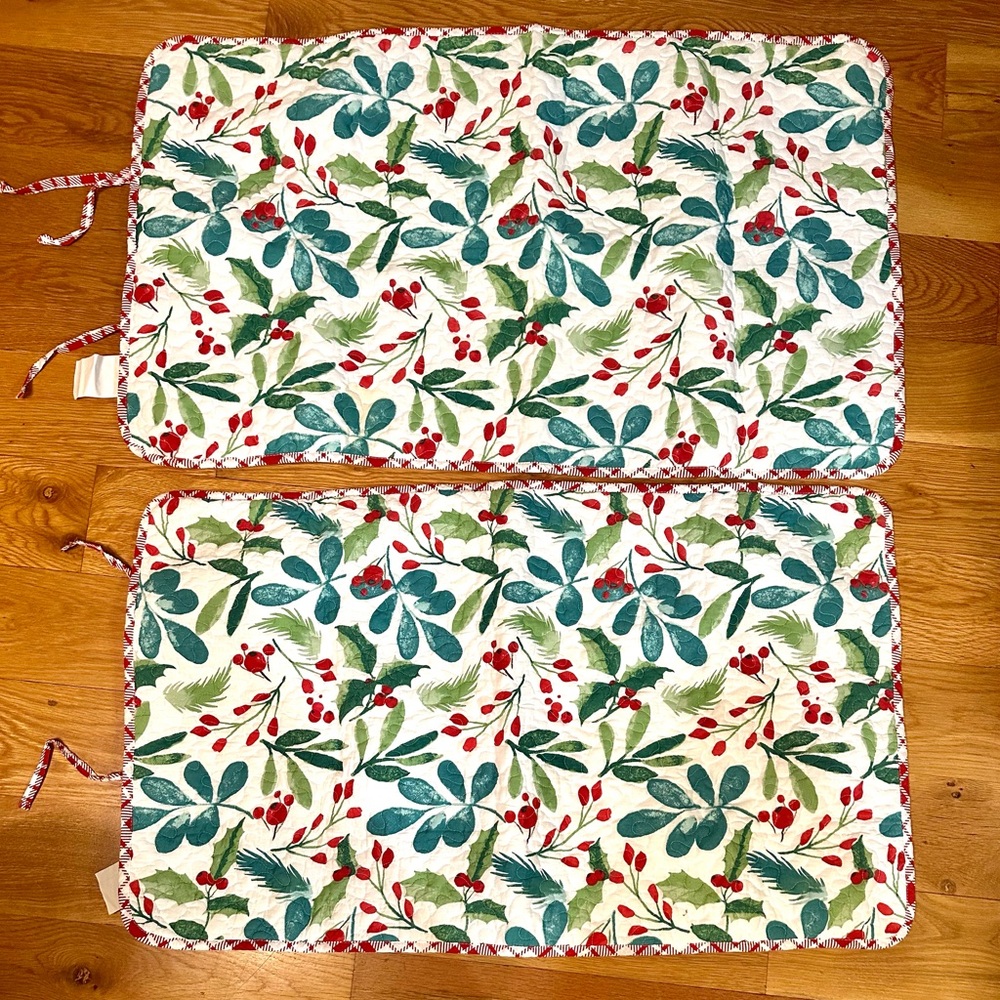 Set Of 2 King Reversible Holly Plaid Green Red White  Pillow Shams